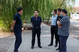 经开区党工委书记、管委会主任张敬超检查邯临路拆违和滏阳河治理工作图片