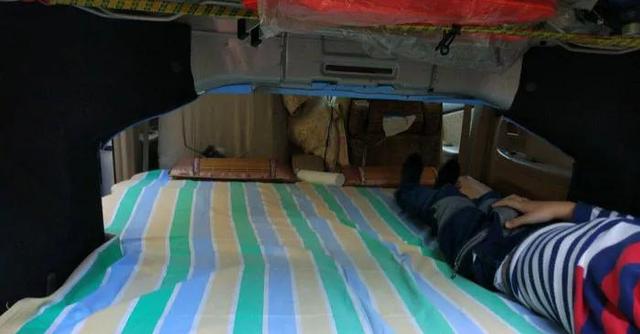 三厢轿车如何改装成床车？车友改装思路分享