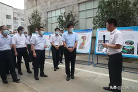 何录春到桂平调研纺织服装产业发展情况图片