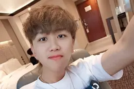 曾经参加《变形记》，“铮铮铁骨王境泽”，如今怎么样了？图片