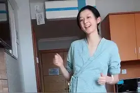 “身材最苗条孕妈”走红，宫口开2指时跳舞催生，网友：身材太好图片