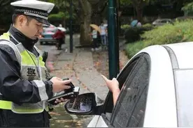 找不到停车位时，交警支招：可以用这些方法，能避免被贴罚单！图片