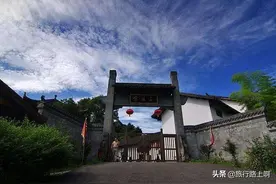重庆深山里的豪宅，价值6.3亿元，业主藏头诗如今无人能破解图片