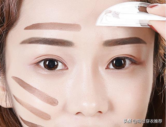 女人长得再漂亮也别总素颜，化妆师教你淡妆顺序，新手看1遍就会