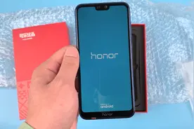 1399元的128G大内存荣耀9i开箱，上手一瞬间，这真的是千元机吗？