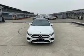 满配的奔驰A200L 运动版(国六)是什么体验图片