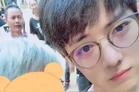 感动！《狼》工作人员忆肖战拍摄幕后信息量大，挽救发际线好搞笑图片