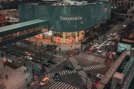 别争了，这条马路才是魔都内卷之王图片