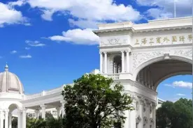 上海工商外国语职业学院简介图片