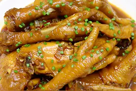 爱吃鸡爪的看过来，麻辣入味，软烂脱骨，一口一个很过瘾图片