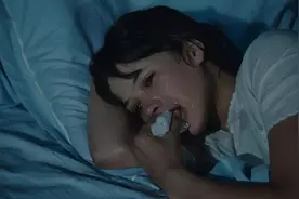 我爸有了外遇，我妈竟然一点也不慌图片