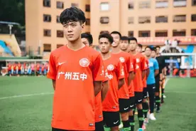 校园足球「伍球王」，在中超还只是小学生图片