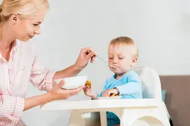 宝宝几天不拉是便秘了？多喝水没用，最管用的是这4招图片