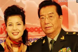 78岁李双江为李天一操心病倒，前妻大儿子近照罕见曝光图片