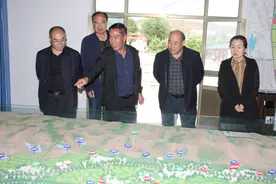兰州市第六十二中校长翟向军一行到国家级特色小镇苦水街调研图片