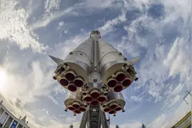 钨的沸点5555摄氏度，是火箭发动机喷嘴不可缺少的元素图片