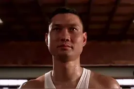 打断李连杰手臂，一脚踢飞吴京，世界拳王周比利到底多恐怖？图片