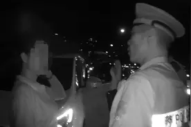 姐姐拿手鸡汤太好喝，妹妹连喝几碗后回家竟出事！只因汤里放了一味佐料！图片