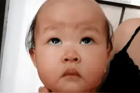 萌娃酷似“火云邪神”走红，天下武功无坚不摧，唯快不破图片