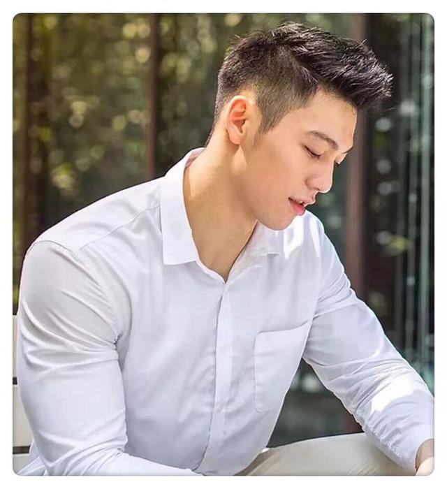 2021年必须打卡的8款男生发型,绝对时髦