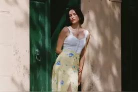 半身裙怎么穿才有新颖？4个穿搭公式送你，这样穿才好看图片