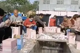 官媒批评为打投偶像倒牛奶行为，评论区集体抵制余景天喊话他退赛图片