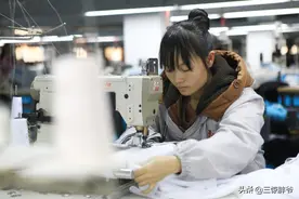 租房往事：女邻居的白与黑图片