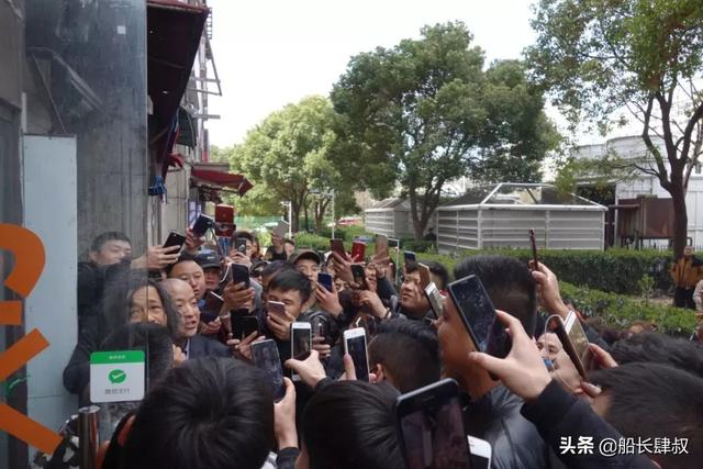 流量时代的吃人盛宴,超过1000万网民的集体荒诞剧,被骚扰的沈巍