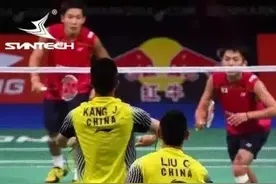 羽毛球双打，对方球友喜欢偷发后场怎么办？图片