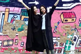 范冰冰张钧甯久违相聚尽显姐妹情深，娱乐圈罕见真挚感情惹人羡图片