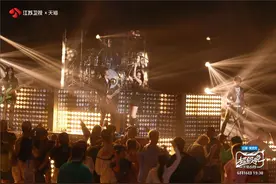 刘敏涛搭档新裤子乐队玩摇滚？你没看错，这台晚会还远不止于此图片