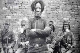 她是最美抗战女兵，她那蔑视日本人的微笑令无数后人钦佩图片