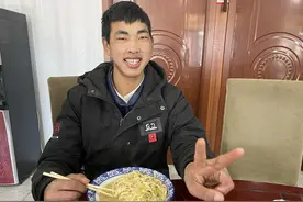 走失4天的19岁藏族男孩找到了！一见到老师，他说“我错了”图片