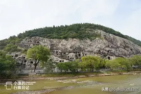 龙门石窟10万尊佛，对面还有一位“魔”，日本人、韩国人常来祭拜图片
