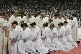 韩国为何主动选择基督教化呢？根本原因只有一条图片