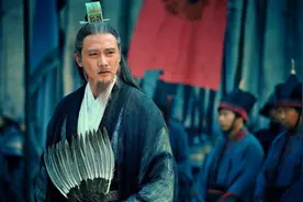 诸葛亮双腿没毛病，为啥要坐“轮椅”打仗？这正是他的聪明之处图片