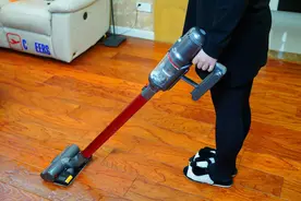 吸拖一体、智能感应灰尘-小狗新款T12 Pro手持吸尘器体验图片