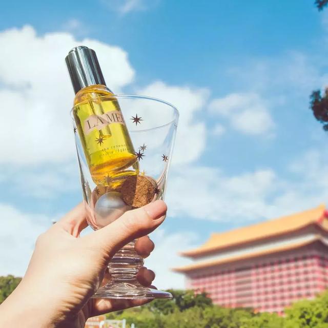 搭配身体乳用的刷子
