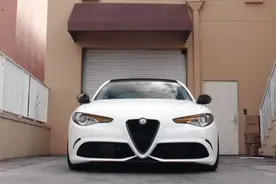 阿尔法-罗密欧Giulia改装Vossen锻造轮毂图片