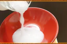 适合4到6个月宝宝的十倍粥做法教学，非常适合作宝宝的第一口辅食视频封面