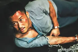 吴京：怒怼骚扰者，因其质疑吴京国籍，并骚扰吴京家人让其晒隐私图片