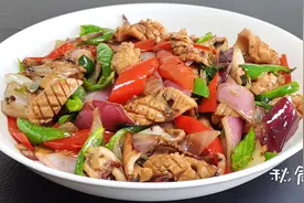 干鱿鱼这样做真“鲜”做法技巧全公开，一次做一大盘，下饭又解馋图片