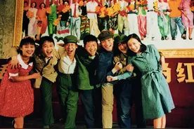 《阳光灿烂的日子》：父权缺失的青春成长，充斥着幻想和英雄主义图片