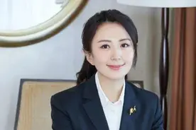 杨童舒在拍戏中途意外怀孕，孩子如今10岁，却不知亲生父亲是谁图片