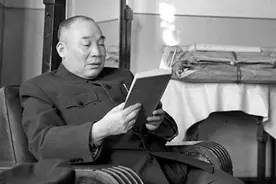 中国首位提出计划生育的人，自己却娶一妻一妾，生8个孩子图片