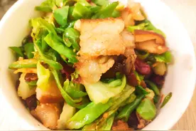 家庭版回锅肉，家常做法，简单快手0失败，人人爱吃图片