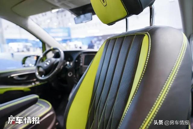 运动范儿的奔驰房车，配2.0T带可移动厨房能住4人，只要40多万？