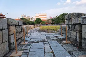 泉州最珍贵的一片废墟，有700年历史，古城墙中的仅存遗址图片