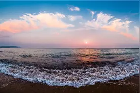 大海为何会潮涨潮落？涨潮的海水从哪来，退潮的海水又回哪去了？图片