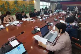 教育部：使用电子产品开展教学不超总时长30%图片